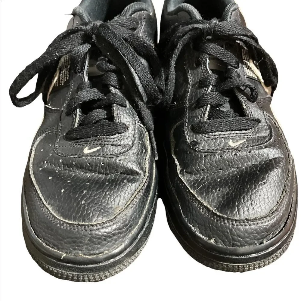Nike Air Force 1 LV8 Black / SZ: 6Y (7.5 in US womens)